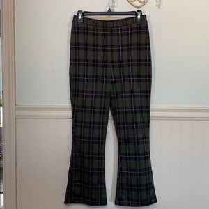 Plaid Flair Leg Pull On Pants
